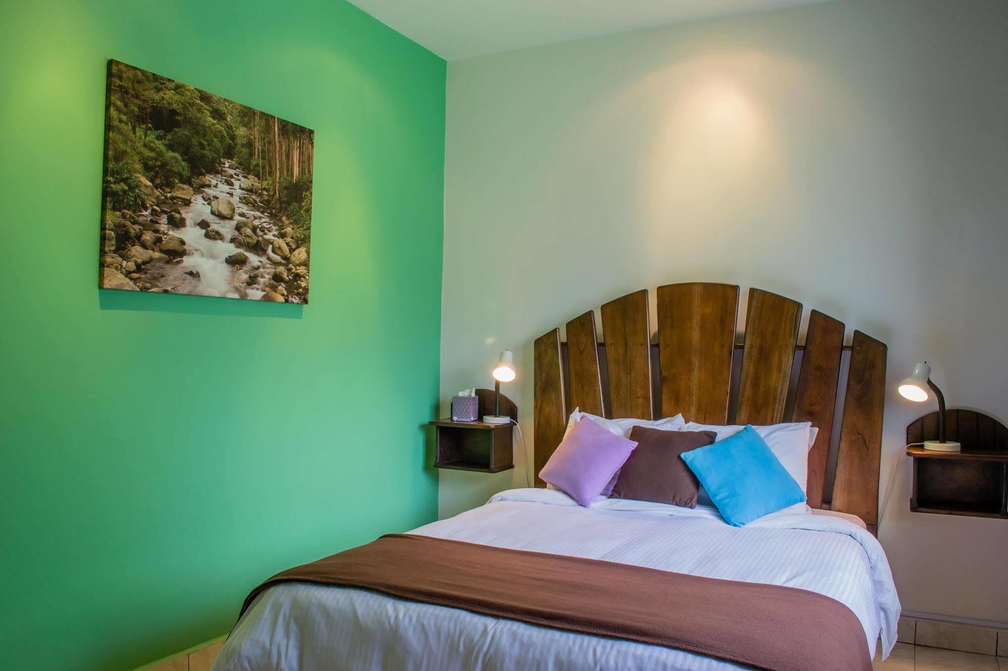 Downtown Suites Бокете Екстер'єр фото